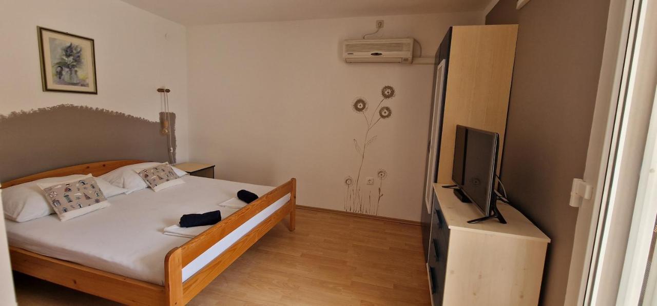 Apartmani Dutkovic Vrboska Exteriér fotografie