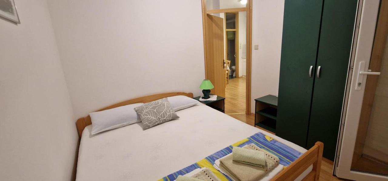 Apartmani Dutkovic Vrboska Exteriér fotografie