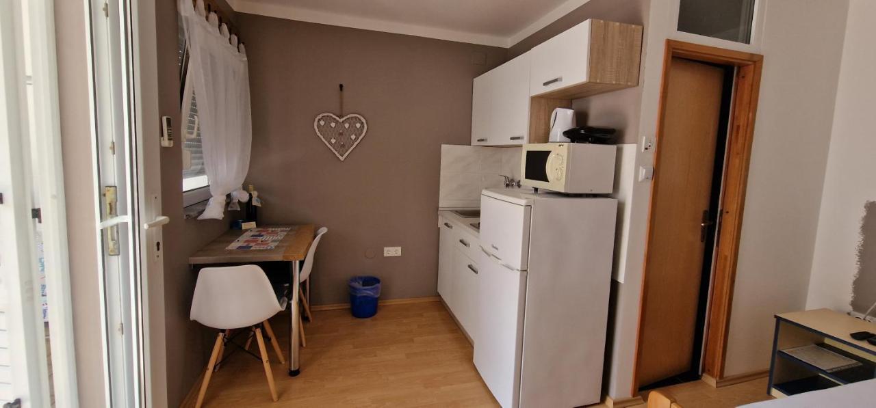 Apartmani Dutkovic Vrboska Exteriér fotografie